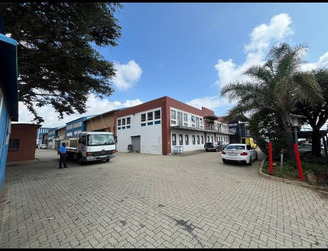 6,035M² WAREHOUSE TO LET IN ROOIHUISKRAAL